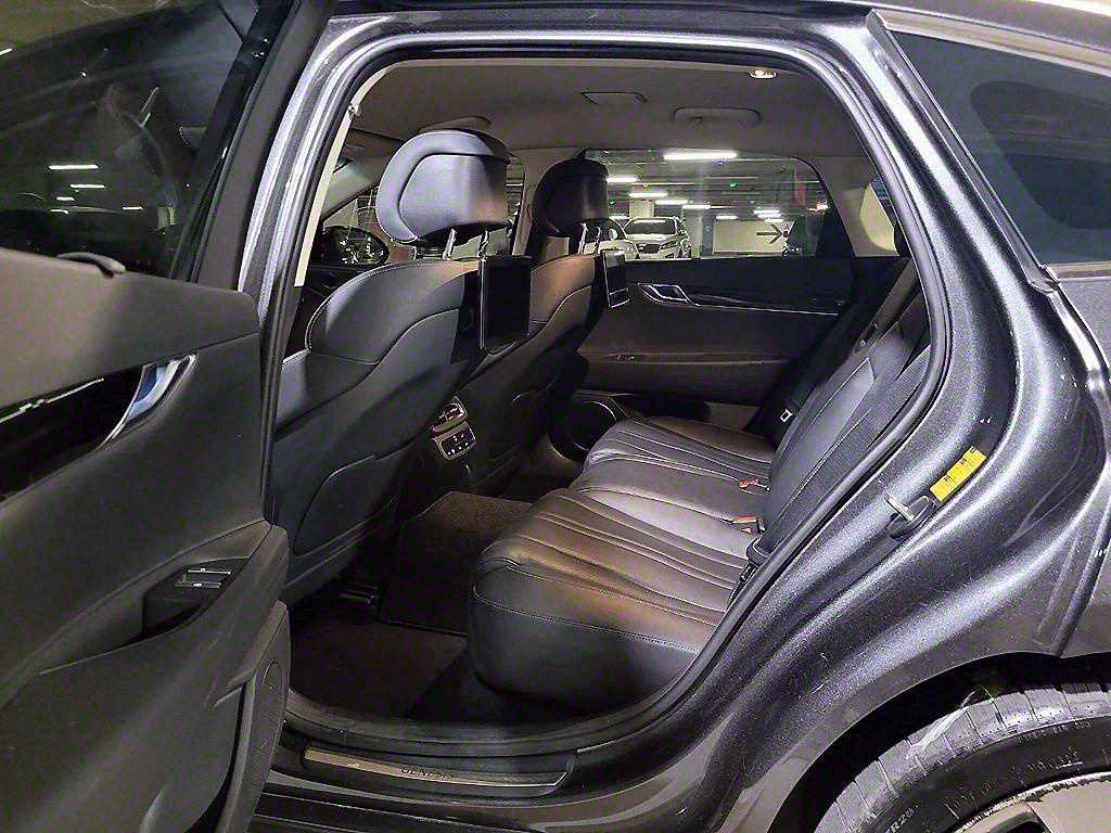 Genesis G80 - Vista 8