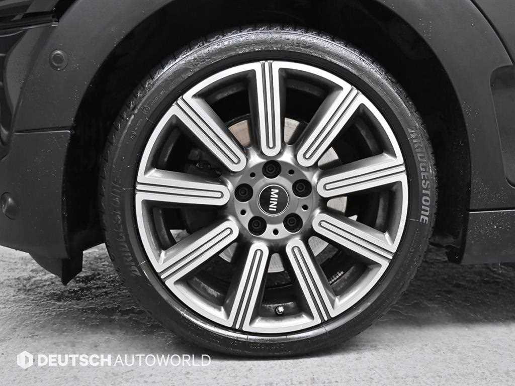 Mini Clubman - Vista 5