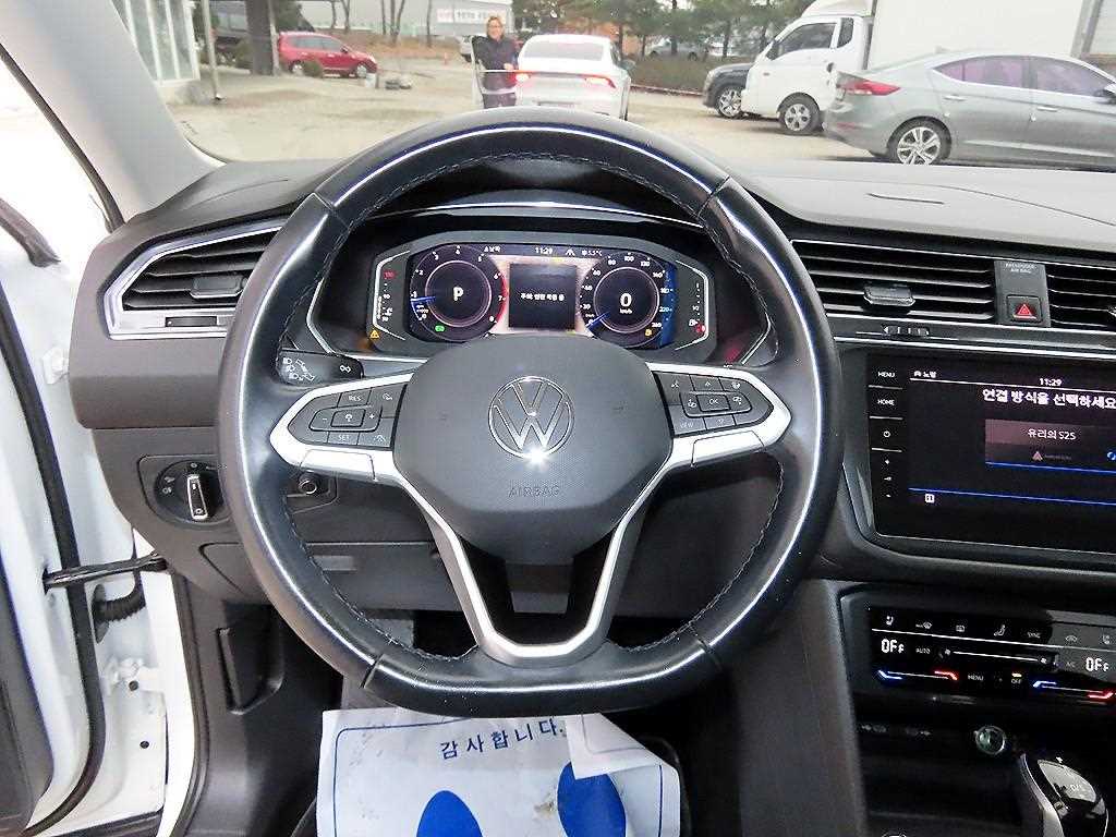 Volkswagen Tiguan - Vista 8