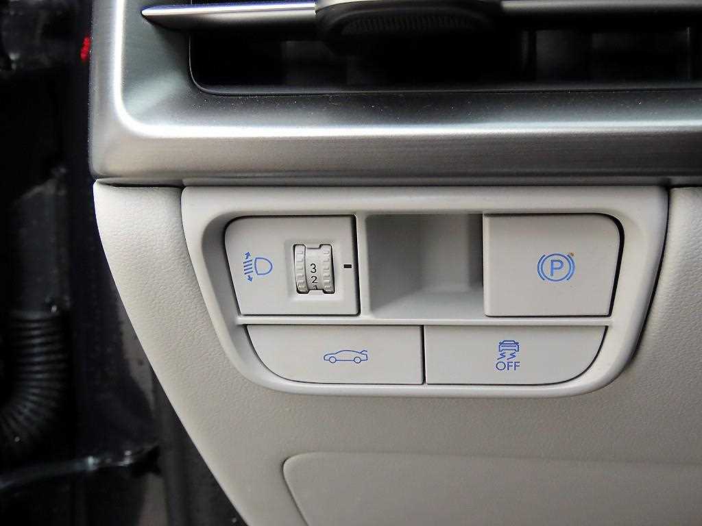 HYUNDAI Grandeur - Vista 12