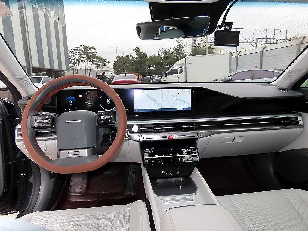 HYUNDAI Grandeur - Vista 7