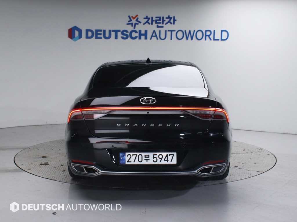 HYUNDAI Grandeur - Vista 4