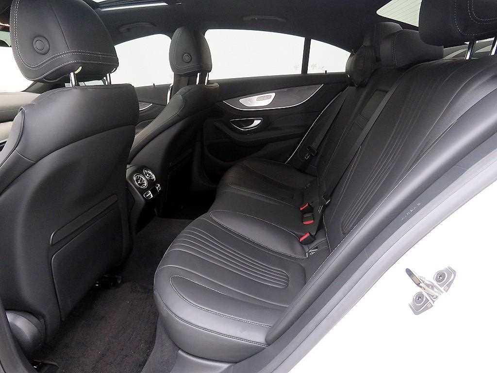 Mercedes Benz CLS Class - Vista 7