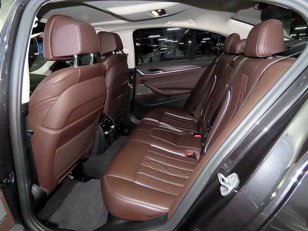 BMW 5 Series - Vista 7