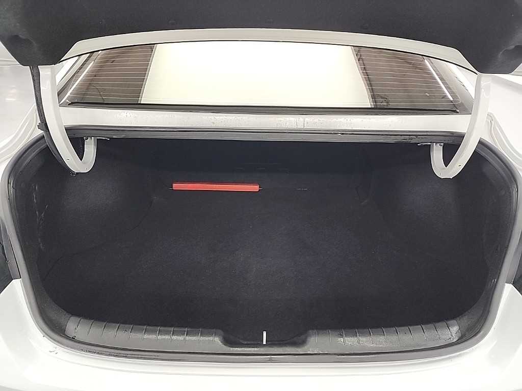 HYUNDAI Avante 2022 Blanco - Importación desde Corea - HF Imports Iquique - Foto 18