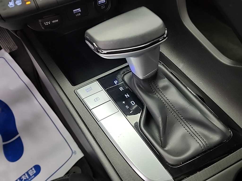 HYUNDAI Avante - Vista 8