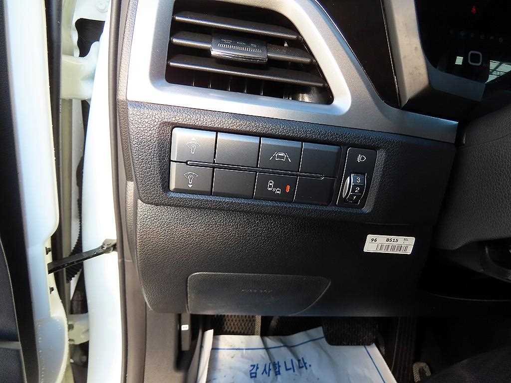 Ssangyong Korando - Vista 12