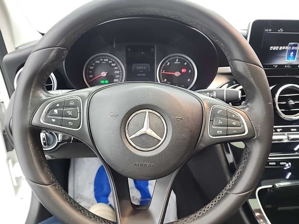 Mercedes Benz C Class - Vista 9