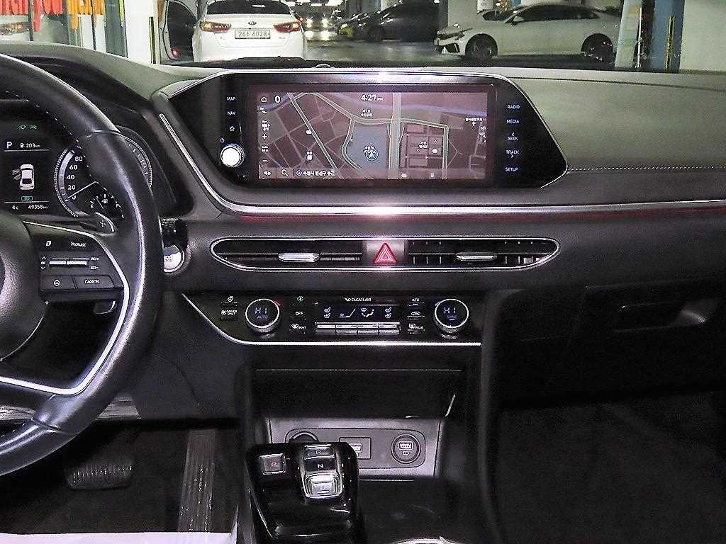 HYUNDAI Sonata - Vista 11