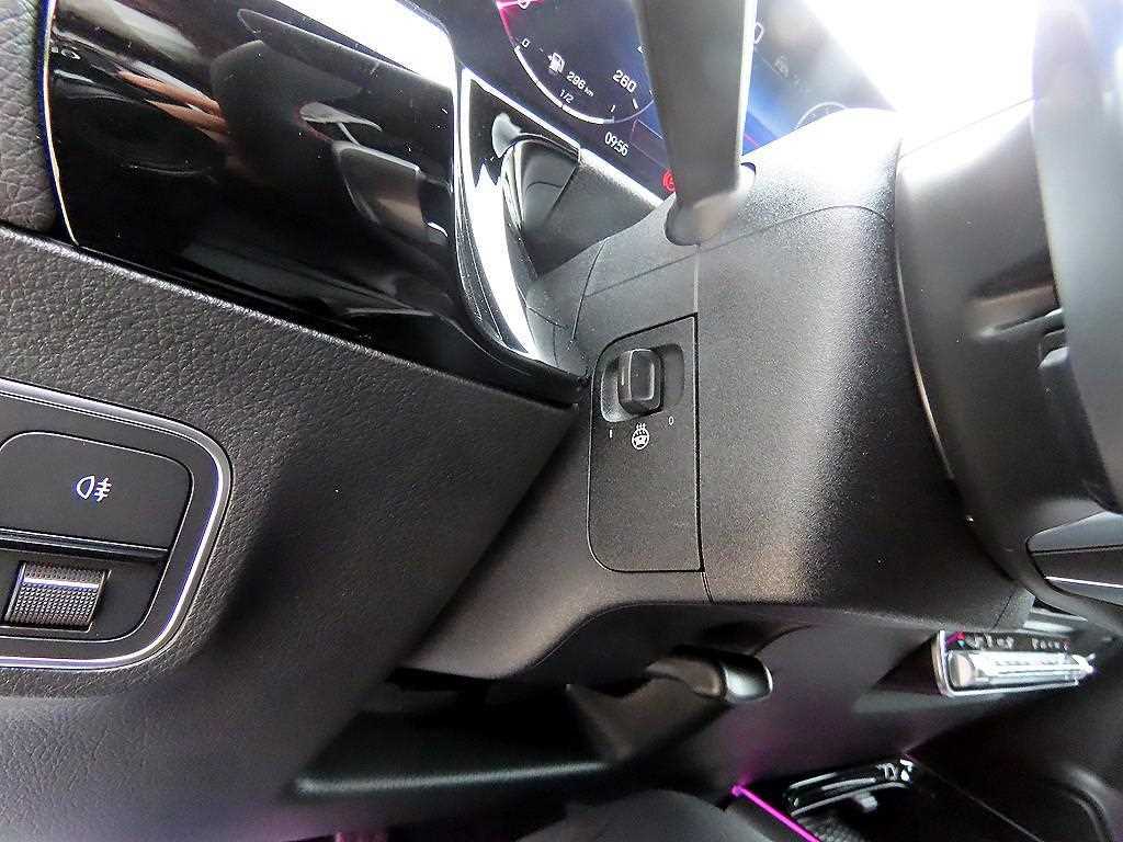 Mercedes Benz GLA Class - Vista 12