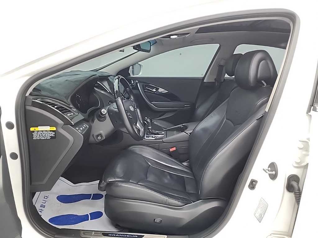 HYUNDAI Grandeur - Vista 11