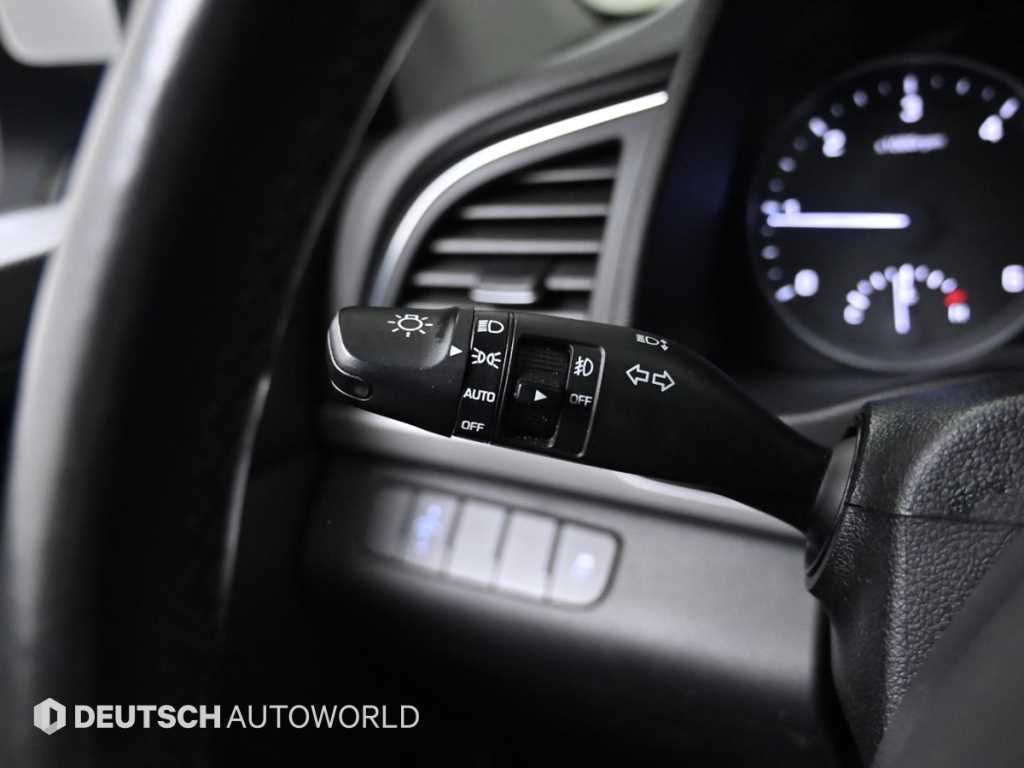 HYUNDAI Avante 2018 Blanco - Importación desde Corea - HF Imports Iquique - Foto 16