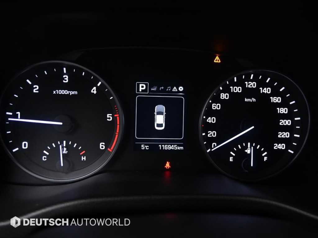 HYUNDAI Avante - Vista 8