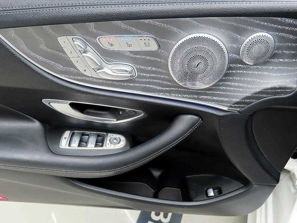 Mercedes Benz E class - Vista 11