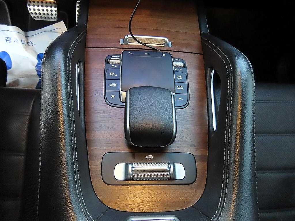 Mercedes Benz GLS Class - Vista 11