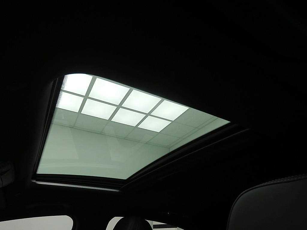 Mercedes Benz CLS Class - Vista 9