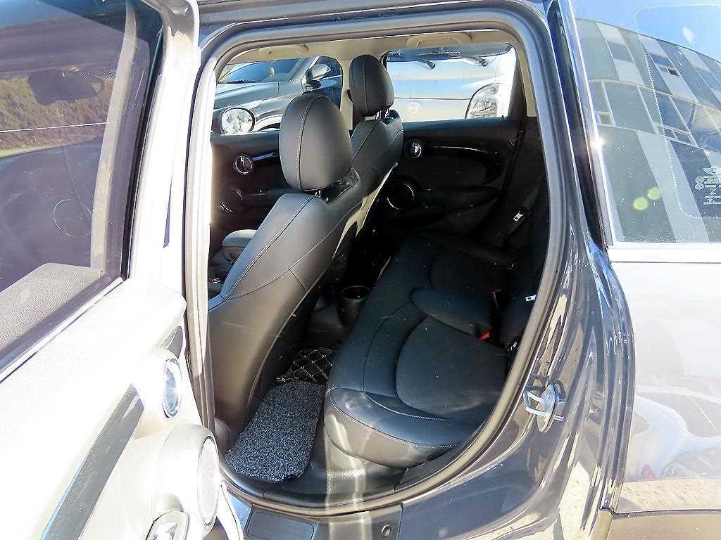 Mini Cooper - Vista 6