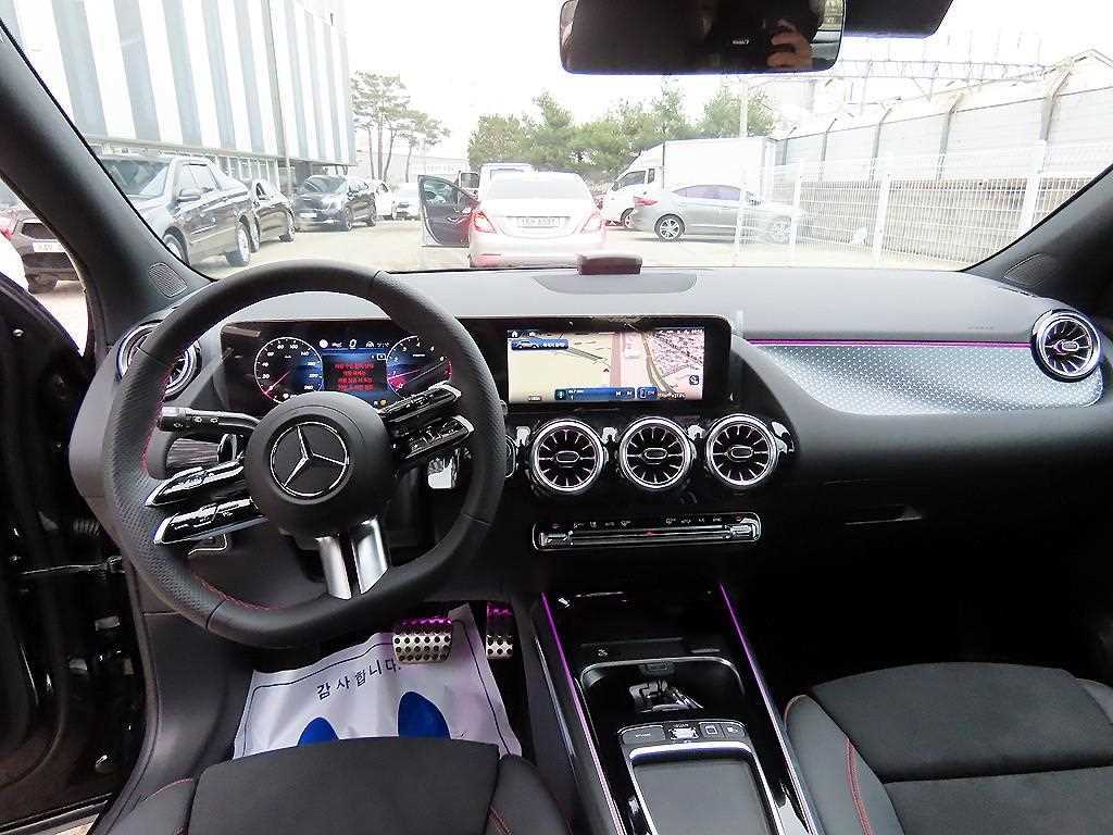 Mercedes Benz GLA Class - Vista 7