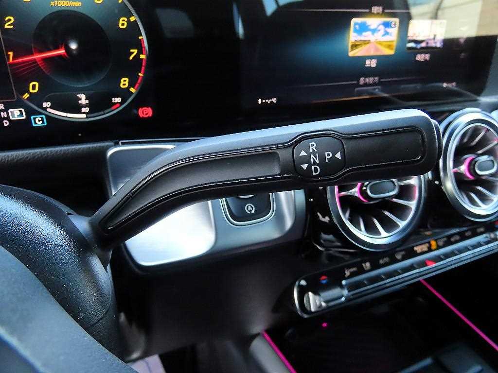 Mercedes Benz GLB Class - Vista 10