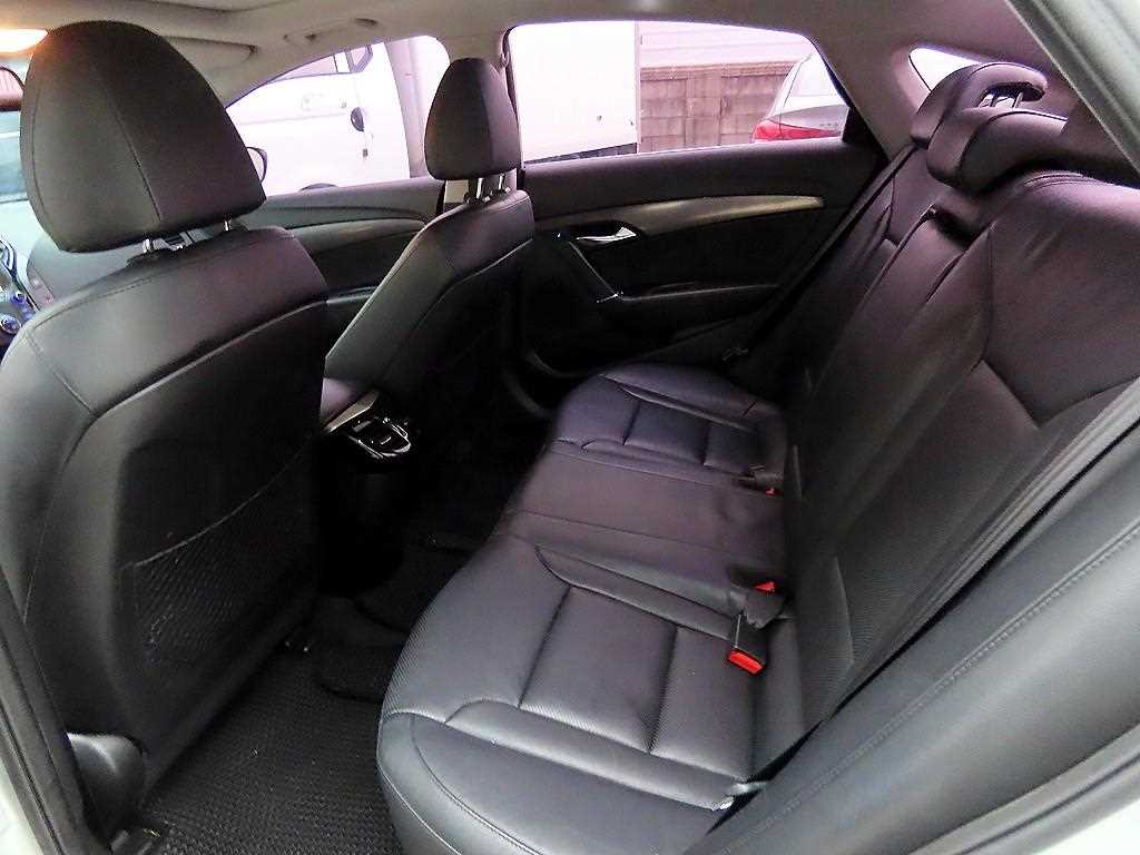 HYUNDAI i40 - Vista 6