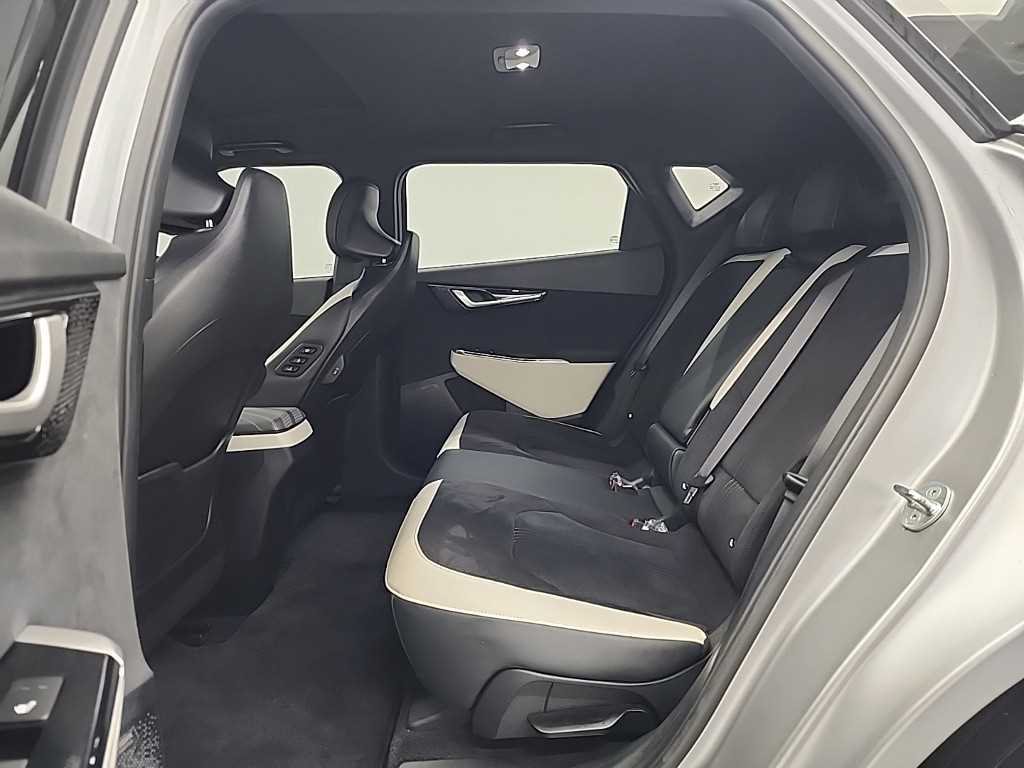KIA EV6 - Vista 12