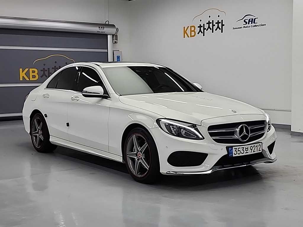 Mercedes Benz C Class - Vista 4