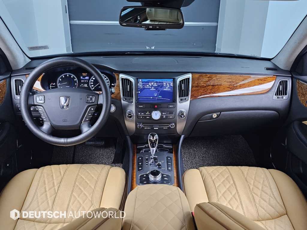 HYUNDAI Equus - Vista 7