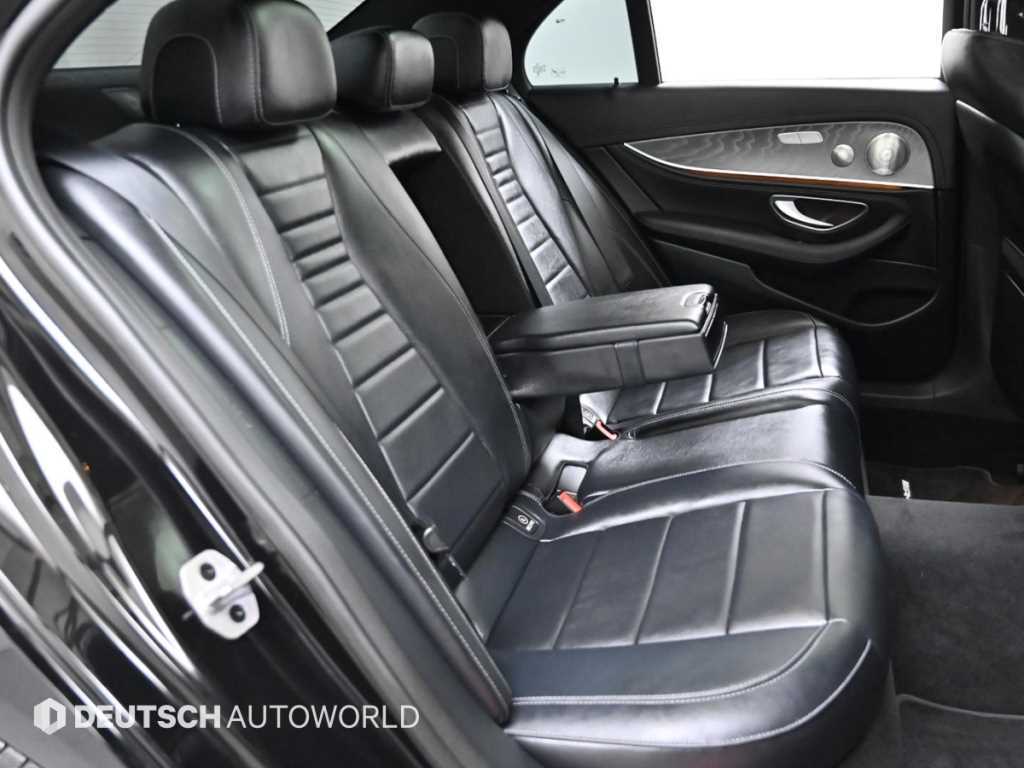 Mercedes Benz E class - Vista 12