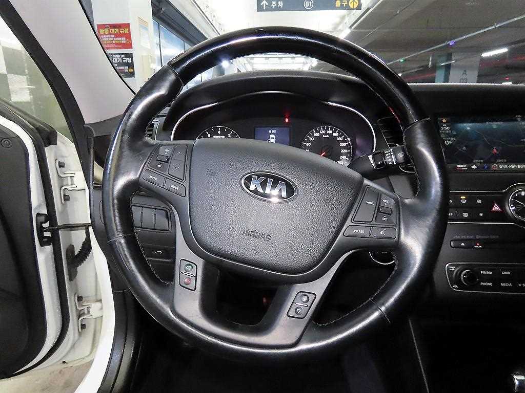 KIA K7 - Vista 8