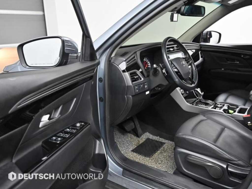 Ssangyong Korando - Vista 11