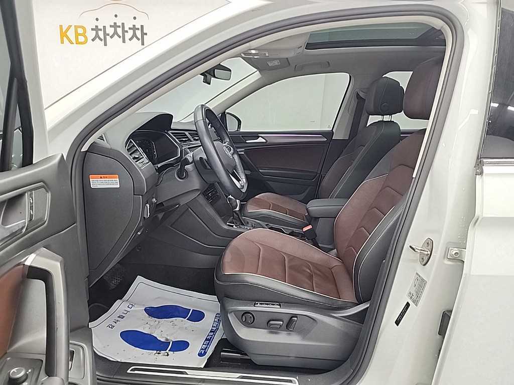 Volkswagen Tiguan - Vista 11