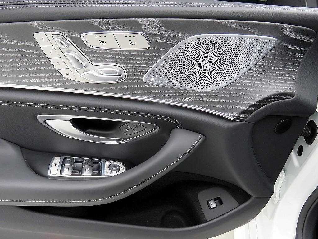 Mercedes Benz CLS Class - Vista 10