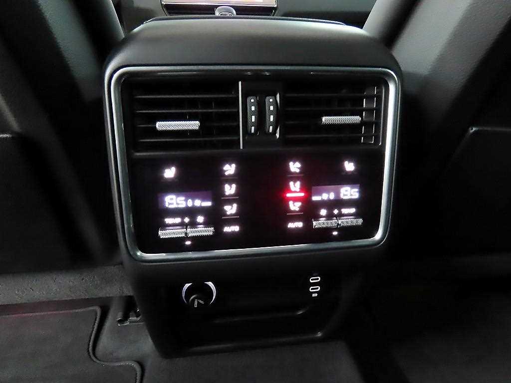 Porsche Cayenne - Vista 12