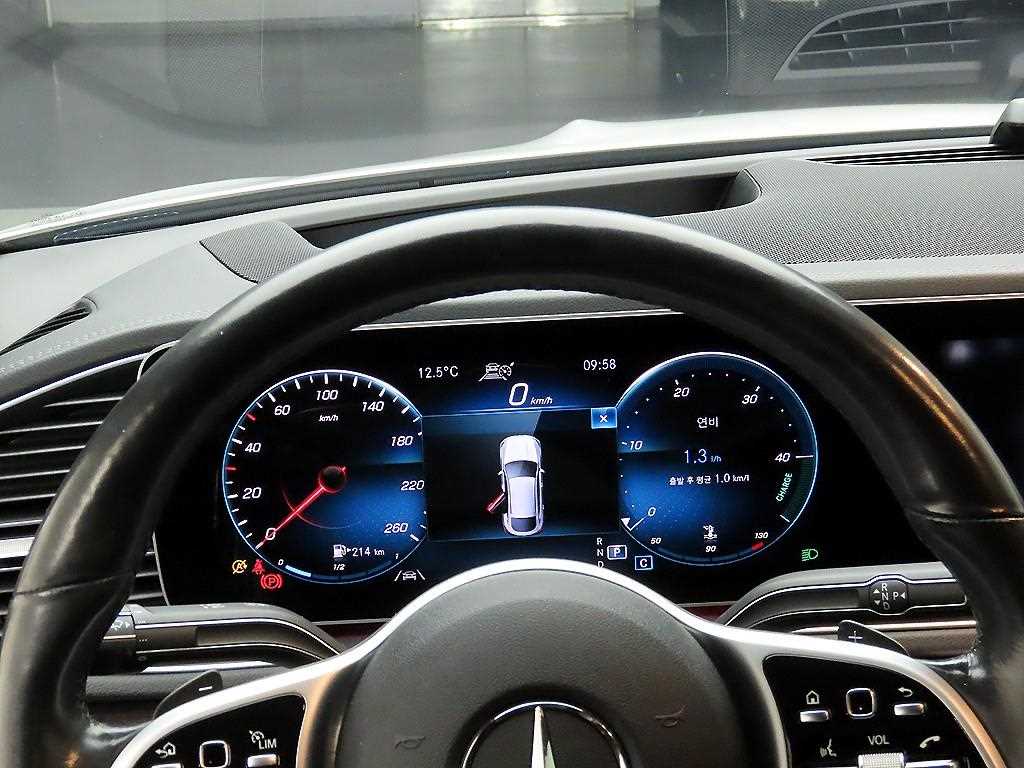 Mercedes Benz GLE Class - Vista 6