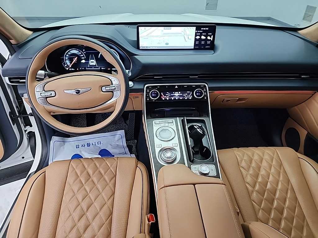 Genesis GV80 - Vista 7