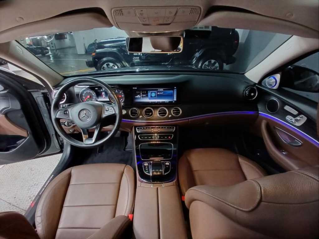 Mercedes Benz E class - Vista 6