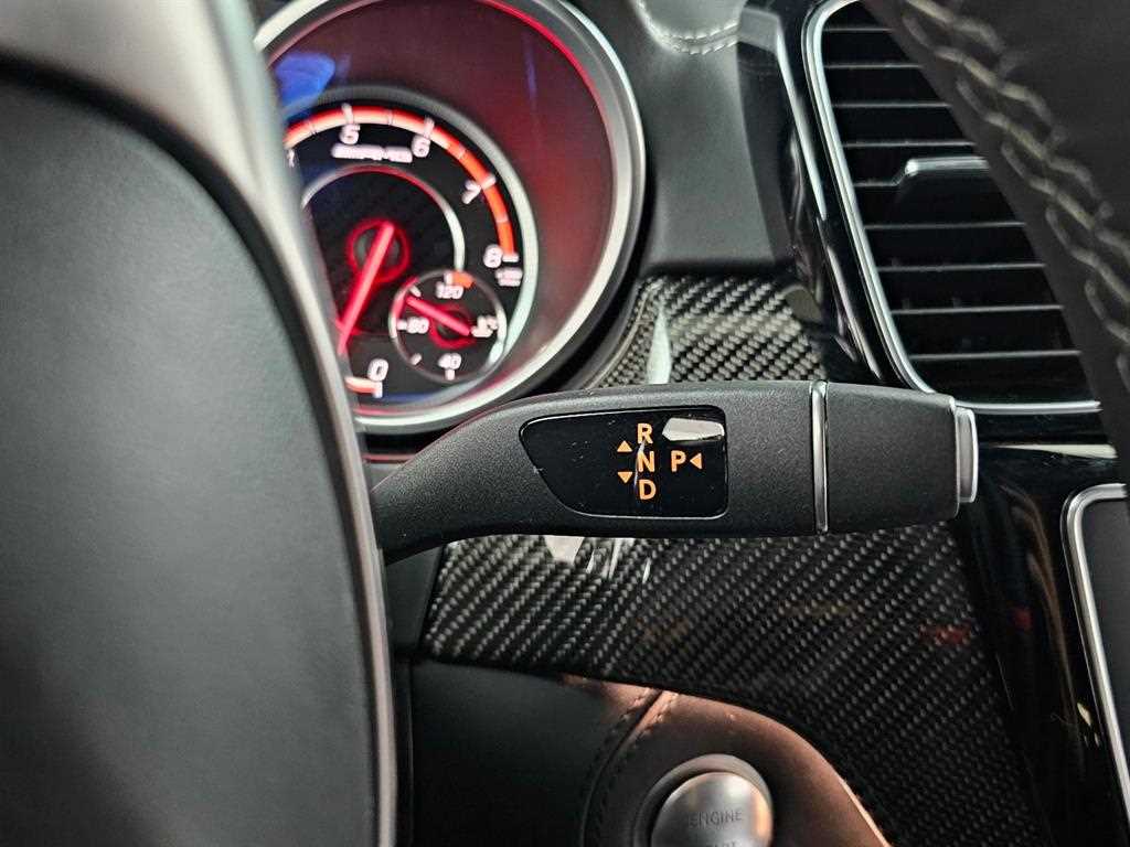 Mercedes Benz GLE Class - Vista 9