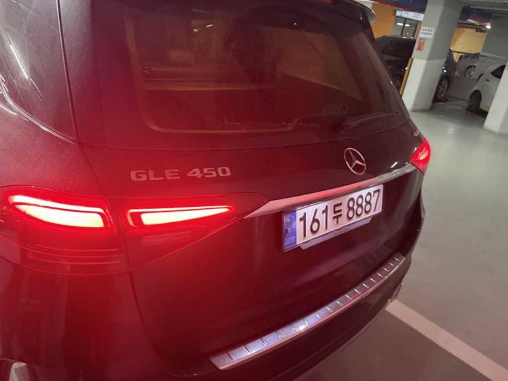 Mercedes Benz GLE Class - Vista 3