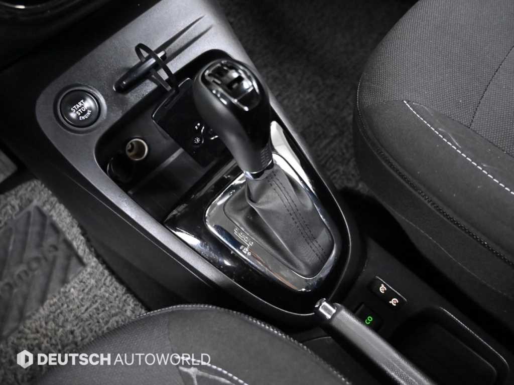 SAMSUNG QM3 - Vista 9