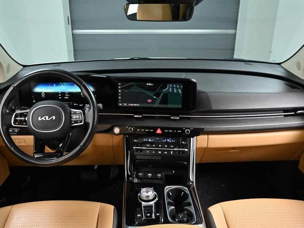 KIA Carnival - Vista 7