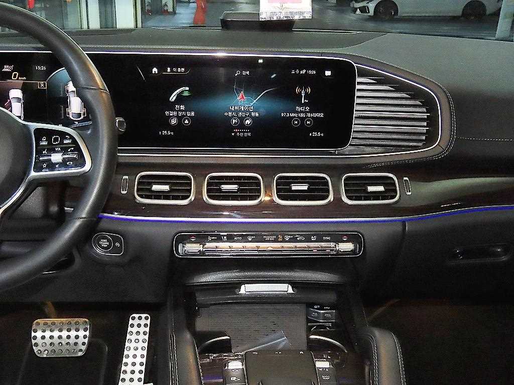 Mercedes Benz GLE Class - Vista 11