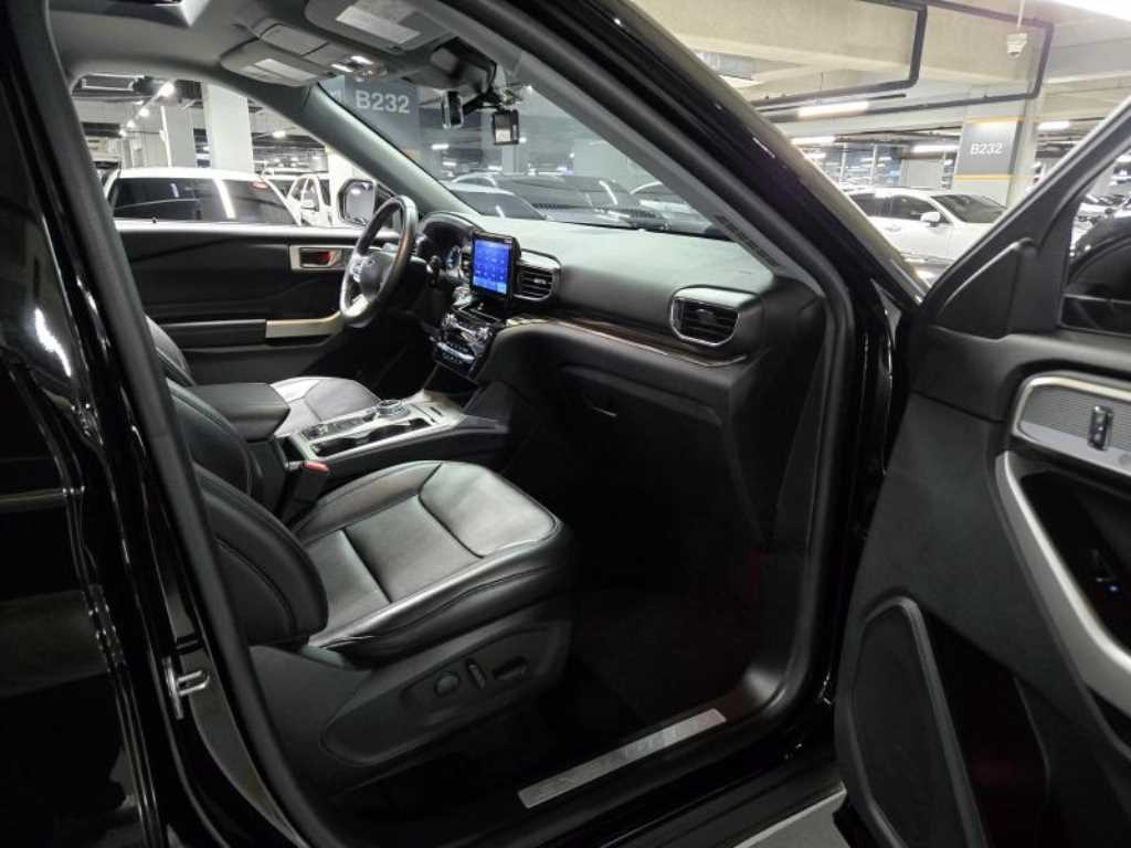 Ford Explorer - Vista 9