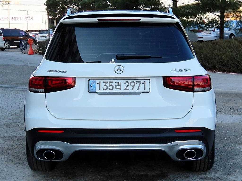 Mercedes Benz GLB Class - Vista 4
