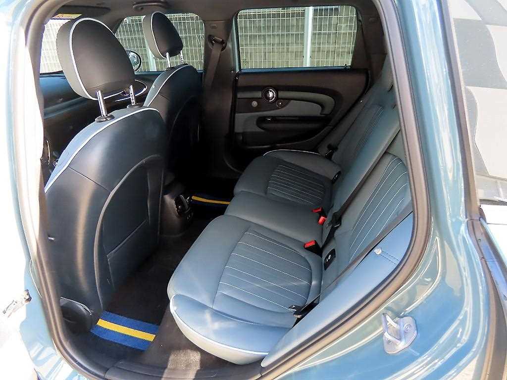 Mini Clubman - Vista 6