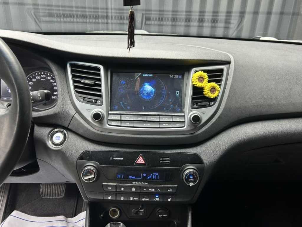 HYUNDAI Tucson - Vista 11