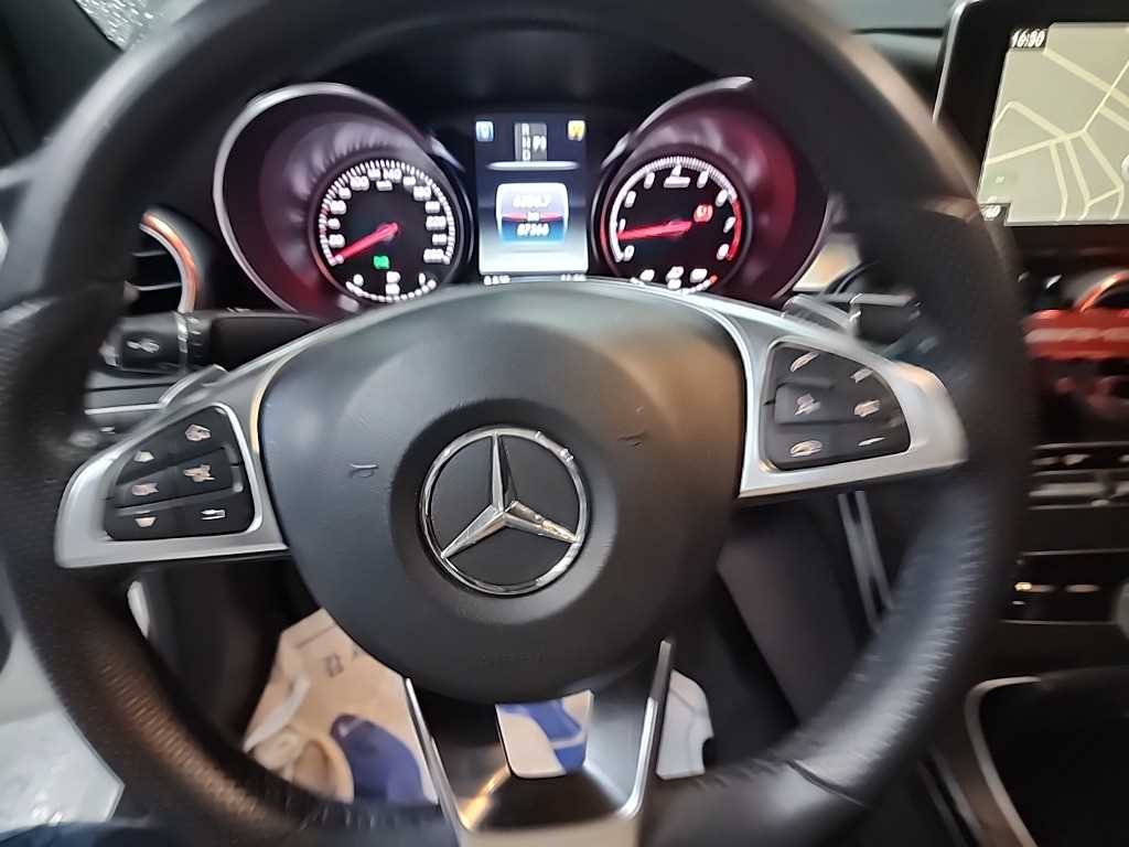 Mercedes Benz C Class - Vista 9