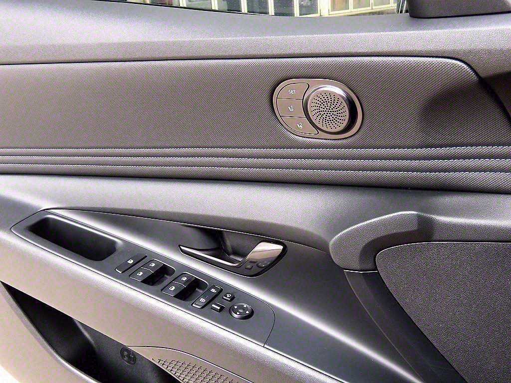 HYUNDAI Avante - Vista 11