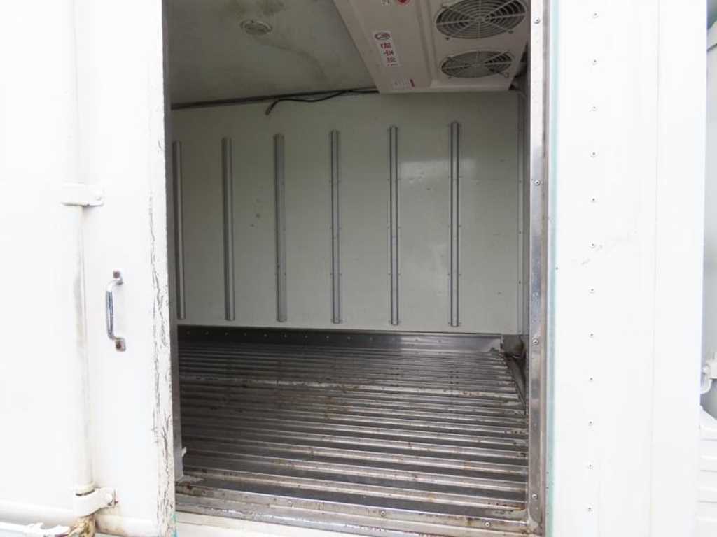 medium and large cargo truck - Vista 8