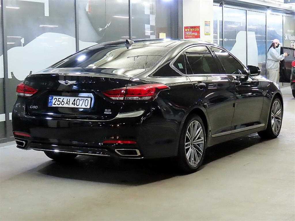 Genesis G80 - Vista 4