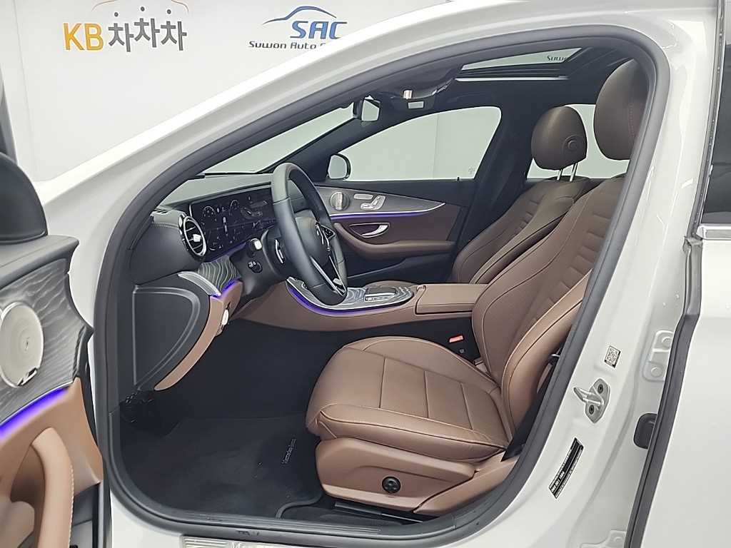 Mercedes Benz E class - Vista 11